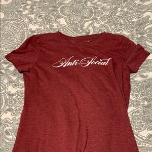 Maroon tee shirt